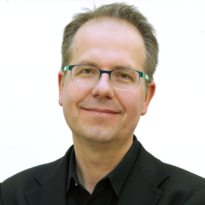 Karsten Heeger headshot.