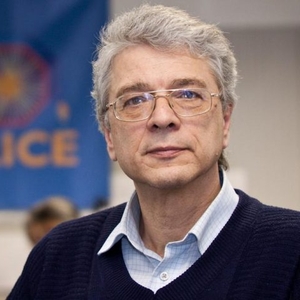 Headshot of Juergen Schukraft.