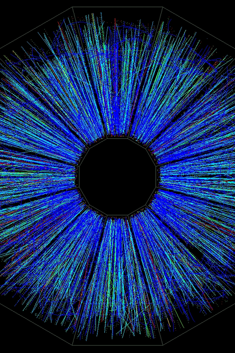 STAR experiment event visualization.