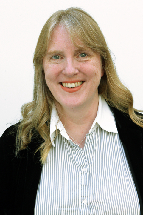 Helen Caines Headshot.