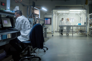 Wright Lab shared laboratory facility.